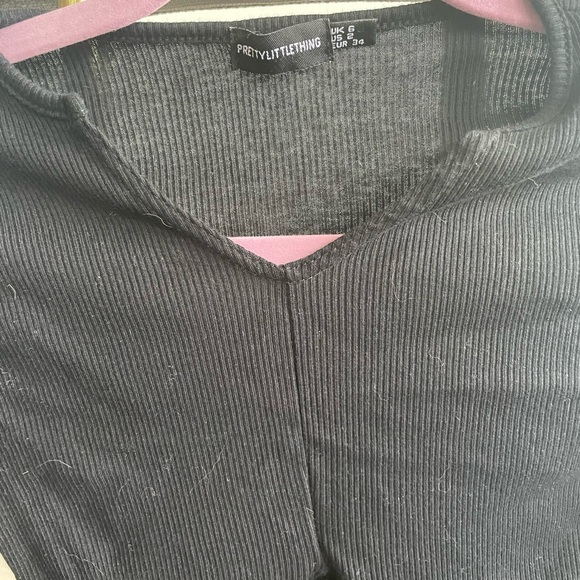 PrettyLittleThing black long sleeve - Picture 2 of 3